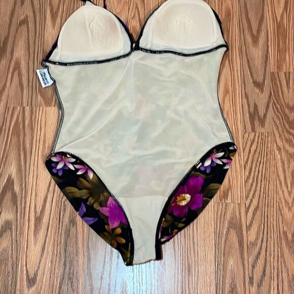 Vintage Beach Cabana Floral one piece Swimsuit, Medium Large - Picture 10 of 10